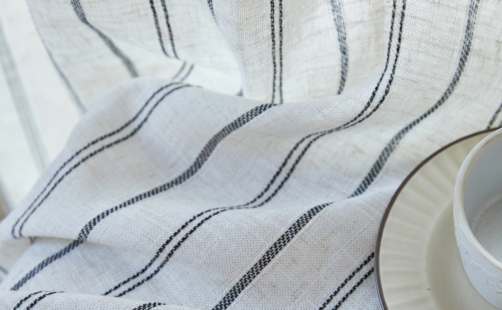 Natural Linen-Look Texture