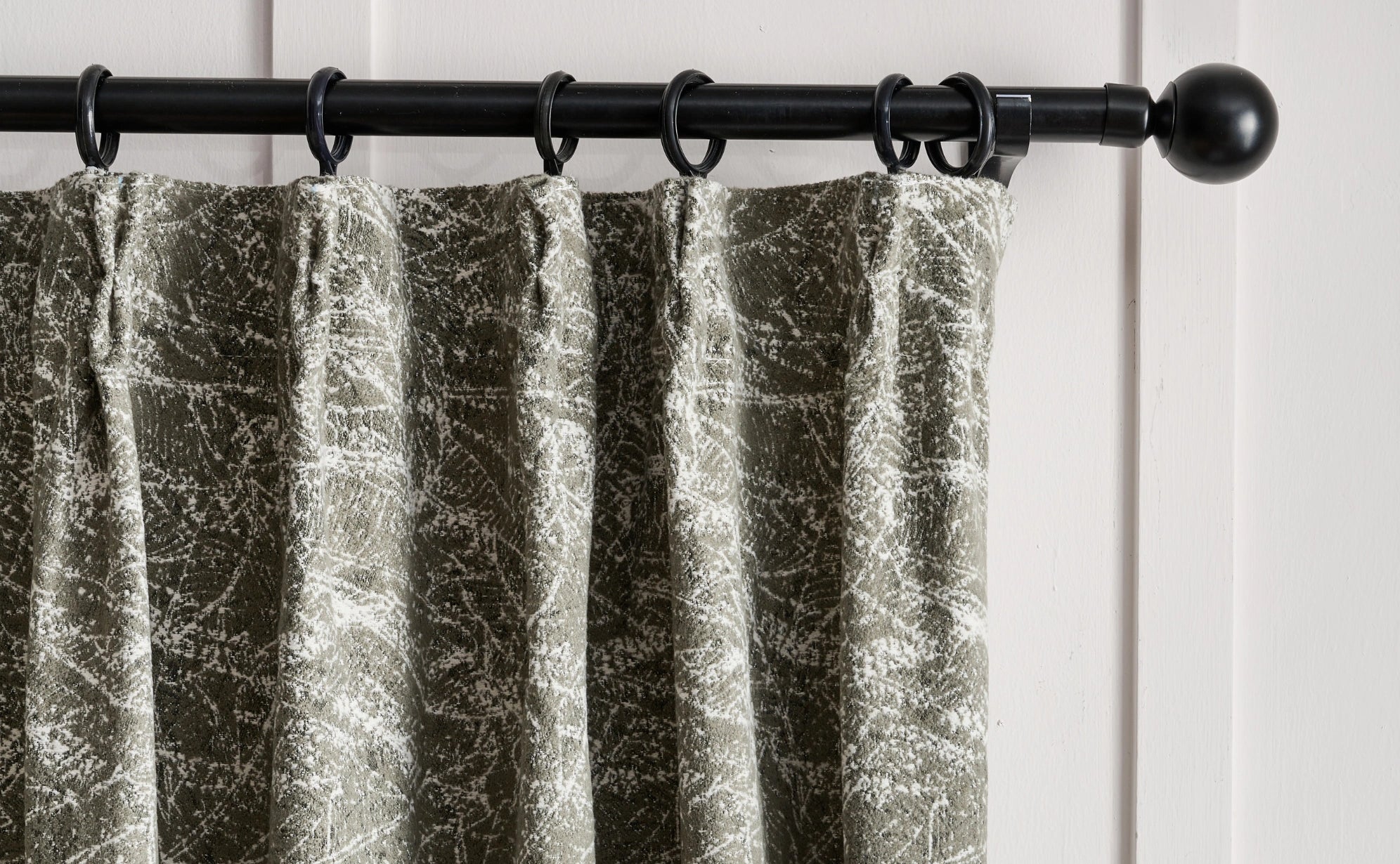 Woven Leafline Depth